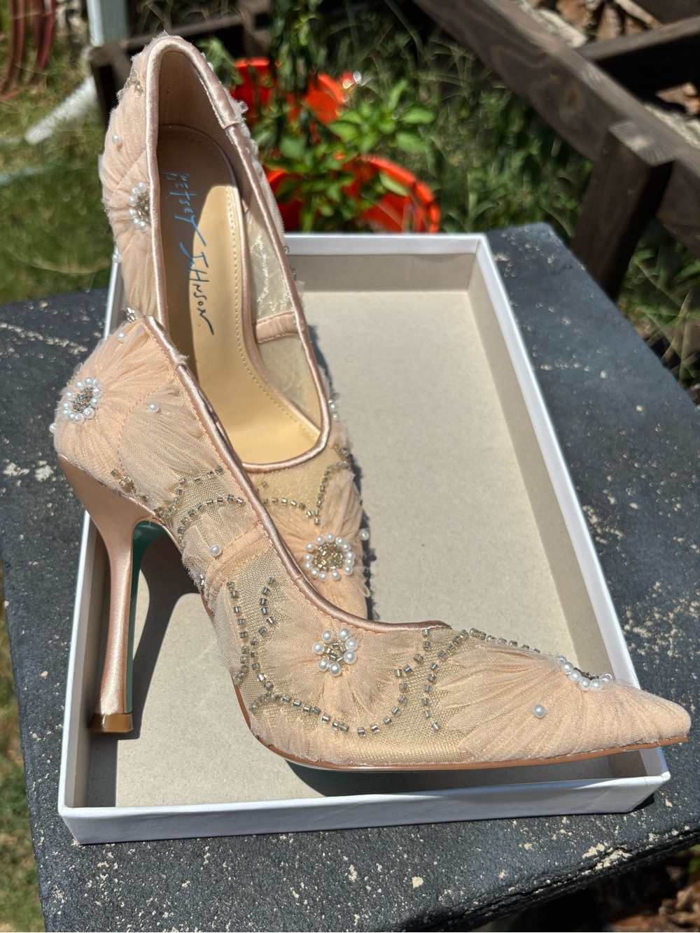 Betsey Johnson 4” ROXIE PUMPS